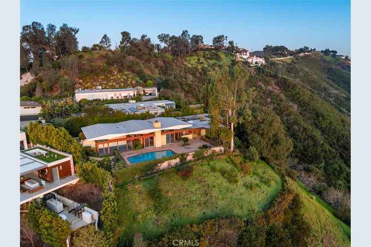 Beverly Hills Mid Century Modern Home with Panoramic Views