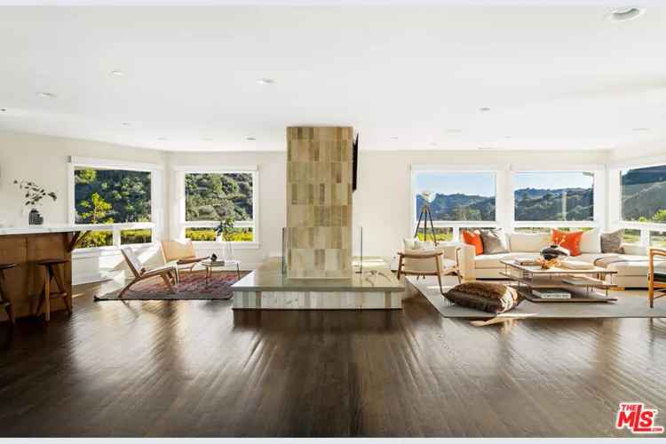 Luxury 5-Suite Home with Panoramic Views