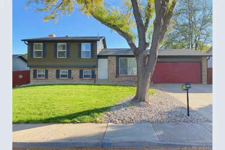 Aurora Highlands 4 Bed 2 Bath Tri Level Home Near Buckley AFB