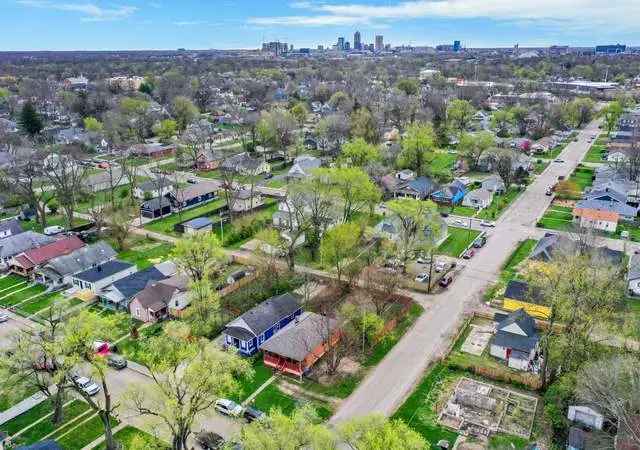Indianapolis Investment Opportunity: 6-Bedroom Duplex