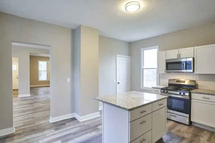 Updated 4-Bed Home Near Clinic Campus Central AC