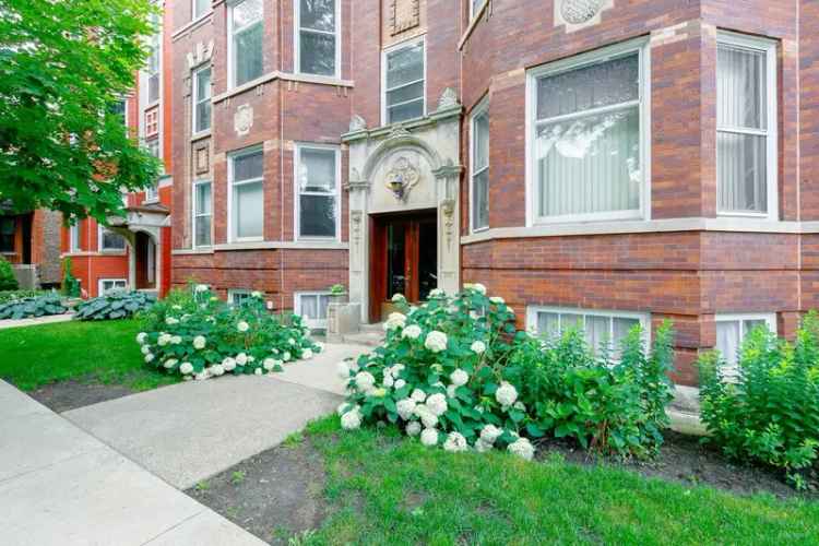Vintage Wicker Park 1-Bedroom Home with Charm and Updates