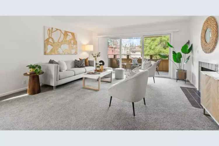 Palo Alto Downtown 2-Bedroom Home in Award-Winning School District