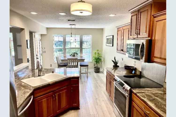4-5 Bedroom Home with Pool Walkout Basement and Mother-in-Law Suite