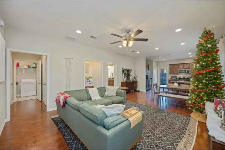 Niceville Dream Home 4 Bed 25 Bath Modern Open Living