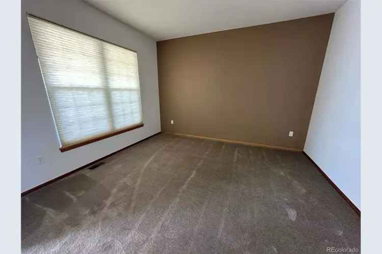 Amazing 4 Bedroom 3 Bathroom Home in Saddle Rock Ridge