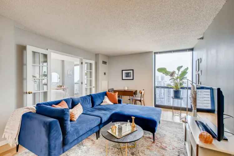 Near North Side 1 Bed 1 Bath Apartment