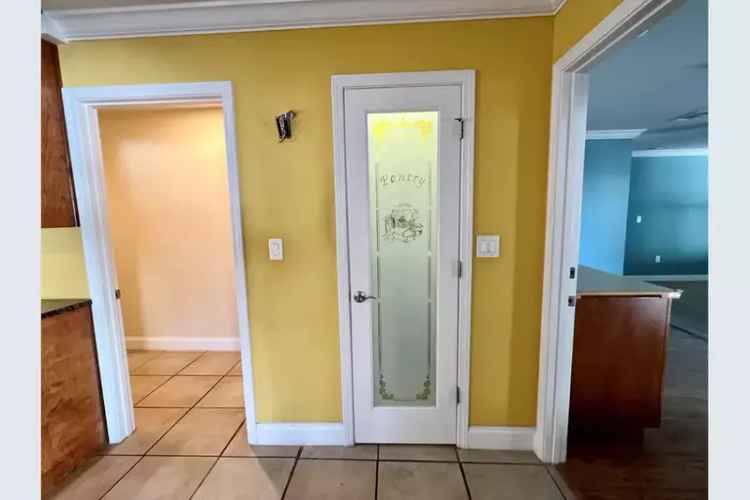 Large 4 Bedroom Home Near Military Bases and Beaches