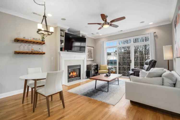 Two Bedroom West Town Home with Loft and Roof Deck