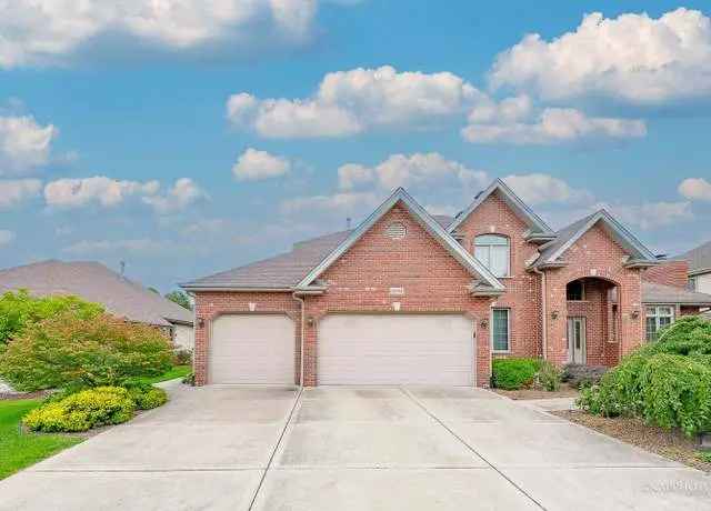 Beautiful 4 Bedroom 2.1 Bath Home in Evergreen View