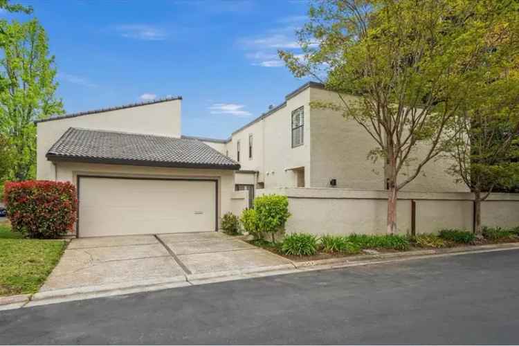 Luxury Corner Home in Barron Parks Villas de la Plazas