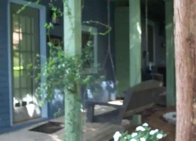 Midtown Loft Apartment near O4W