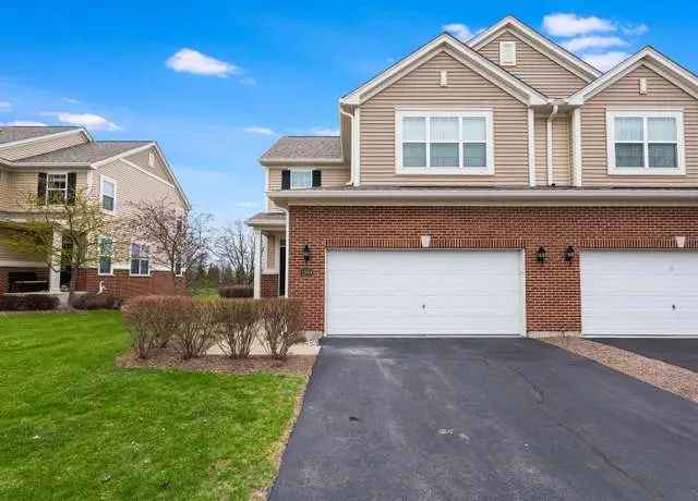 3 Bed End Unit Townhouse with Pond Views