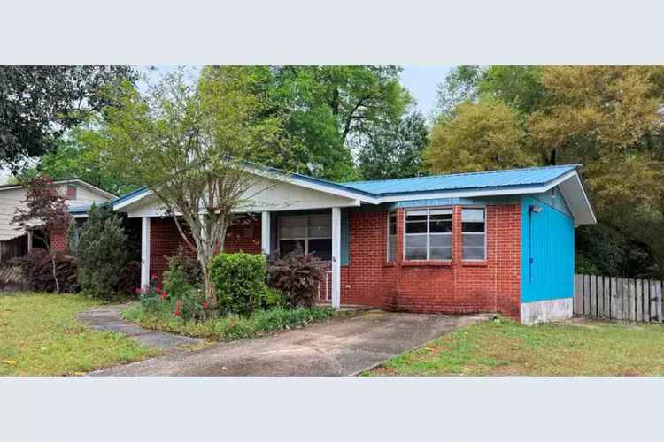 3-Bedroom 2-Bath Home 1362 sq ft Metal Roof Updated