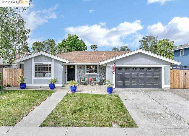 Updated 4-Bed 2-Bath Brentwood Home with Pool
