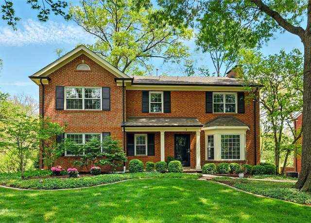Ladue's La Hacienda 4-Bedroom Renovated Home