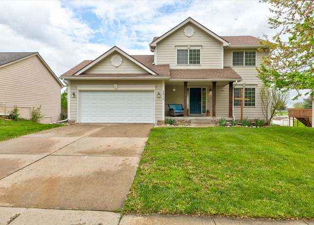3 Bed 4 Bath Walkout Home Near Parks and Trails