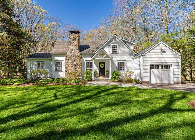 Charming Home with Modern Comfort and Spacious Primary Suite