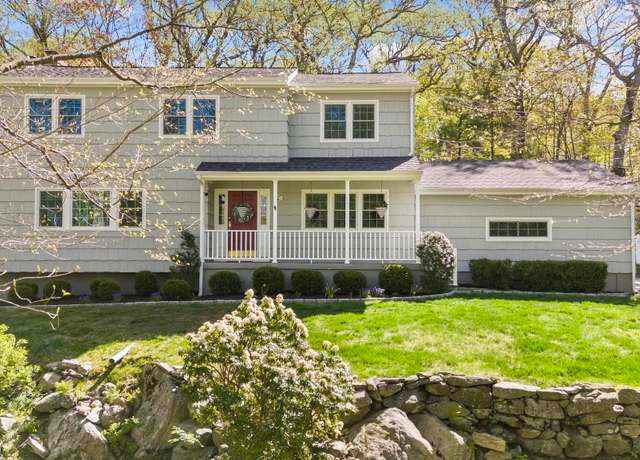 Move in Ready 4 Bedroom Colonial Home in North Stamford