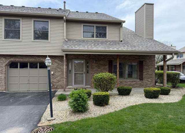 Beautiful End Unit Townhome in Orland Park