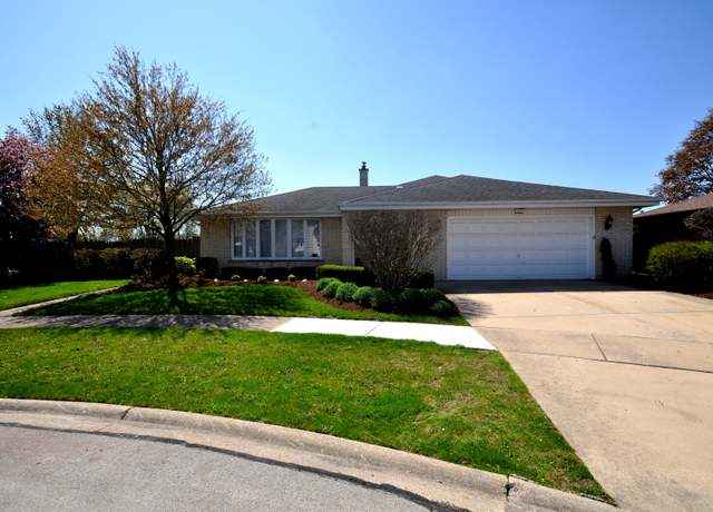 Stunning 4 Bed 3 Bath Home in Orland Park Gourmet Kitchen Finished Basement