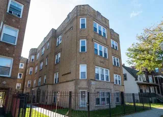 13-Unit Apartment Building West Garfield Park Chicago