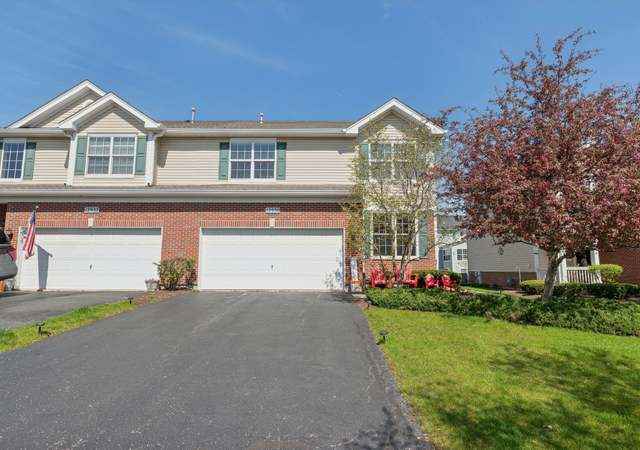 Updated End-Unit Townhome in Grande Park - Chef's Kitchen & Sunlit Office