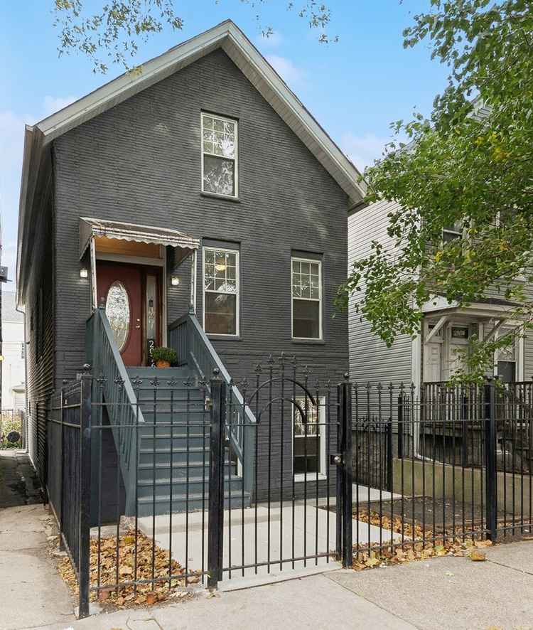Updated 2-Unit Building in Bucktown Logan Square