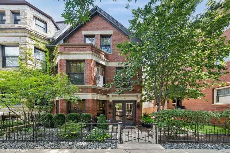 Old Town Luxury Home: 6 Beds, 4.1 Baths, Sustainable Renovation