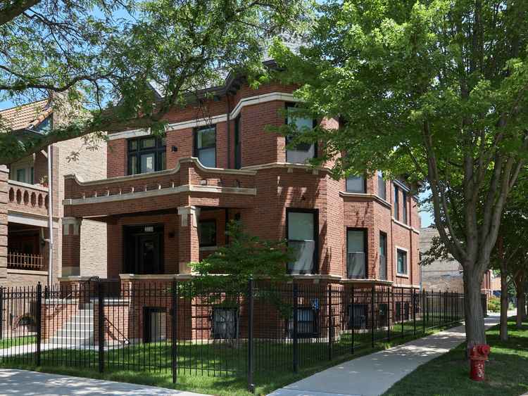 Exceptional 4 BD 3.1 BA Single Family Home in Logan Square